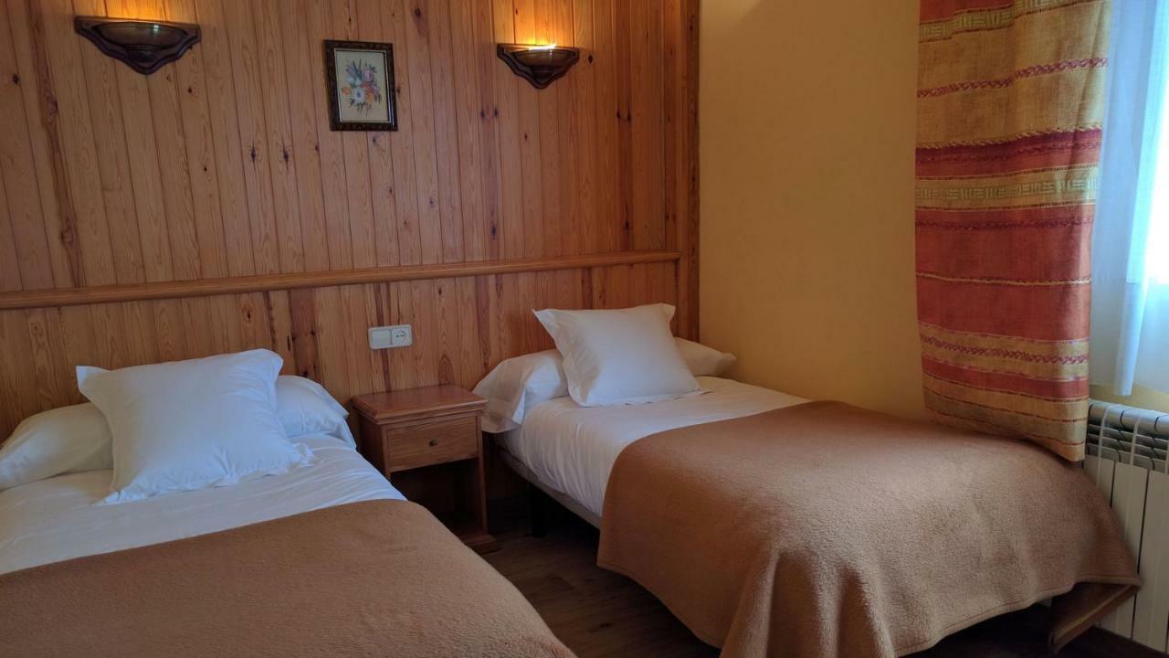 Hostal Talabart Les Exterior foto